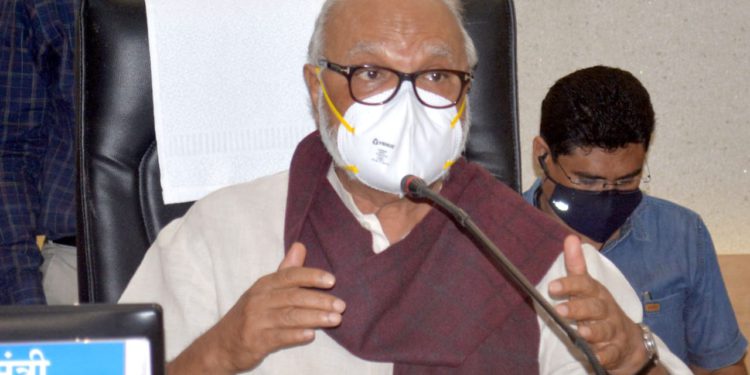 ऑनलाईन शिक्षणप्रणाली गतिमान करण्यासाठी मोबाईल टॉवर जोडणीला प्राधान्य द्यावे : पालकमंत्री छगन भुजबळ