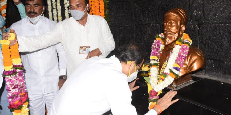 छत्रपती शिवाजी महाराजांचे तेज संपूर्ण जगात पसरविणार – मुख्यमंत्री उद्धव ठाकरे