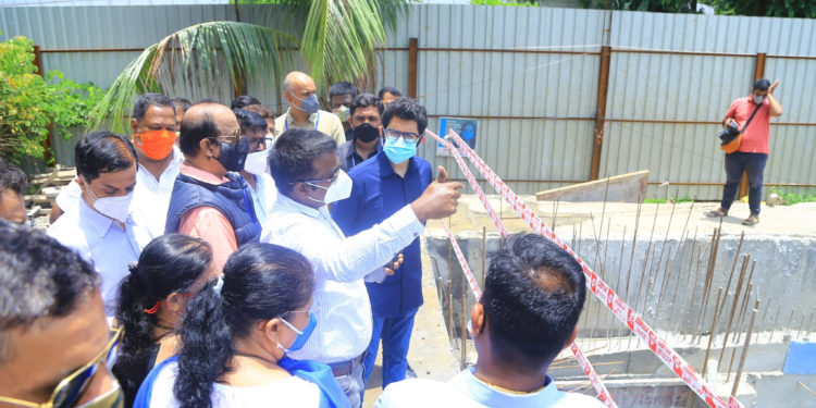 पावसाचे पाणी साठविण्यासाठी भूमिगत टाक्या; मंत्री आदित्य ठाकरे यांनी घेतला कामाचा आढावा